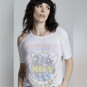 NWOT. RECYCLED KARMA Kiss Hottest Show On Earth Tee XS